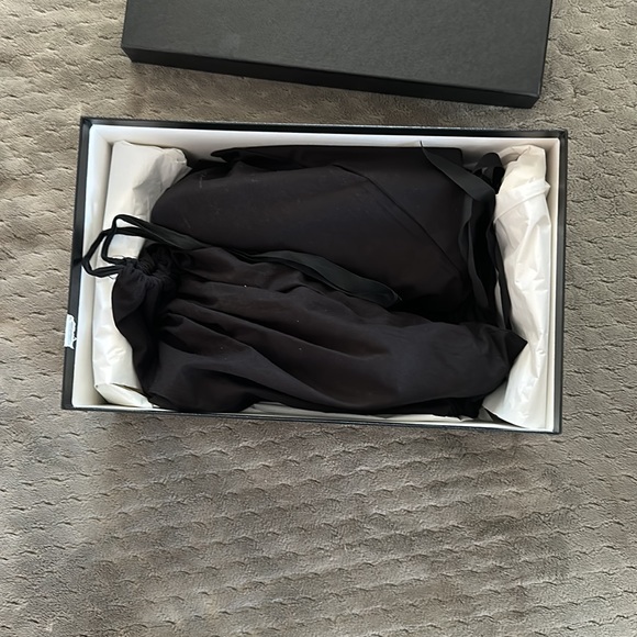 Chanel - Picture 6 of 7